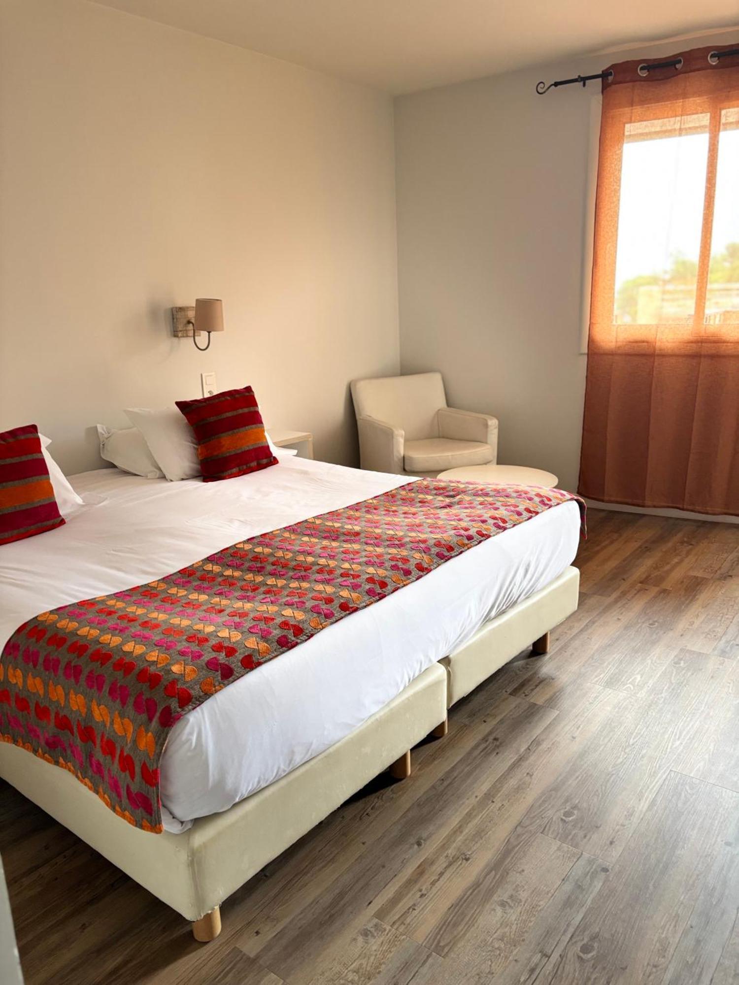 Le Bon Port Hotel