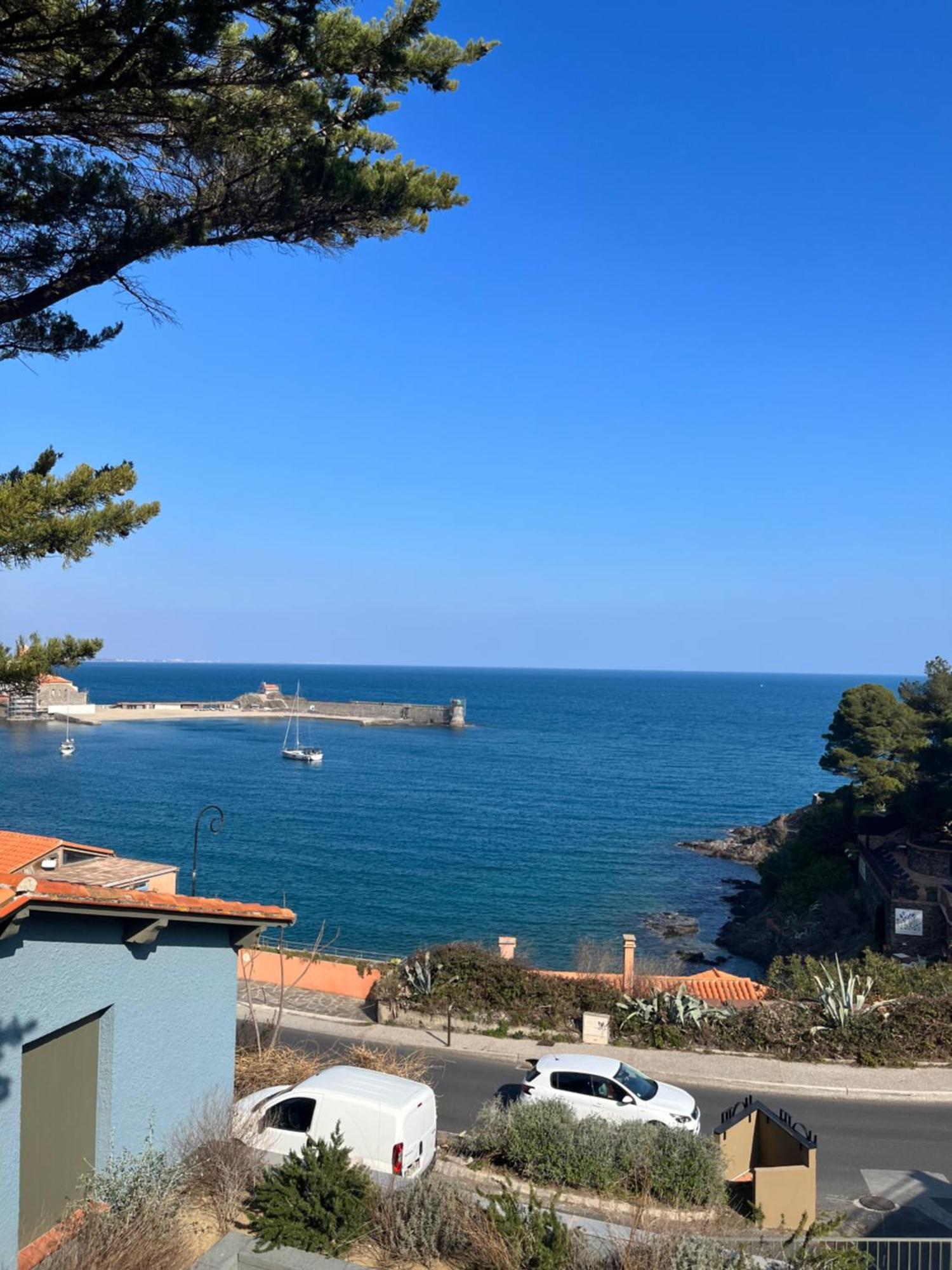Le Bon Port Hotel 3*